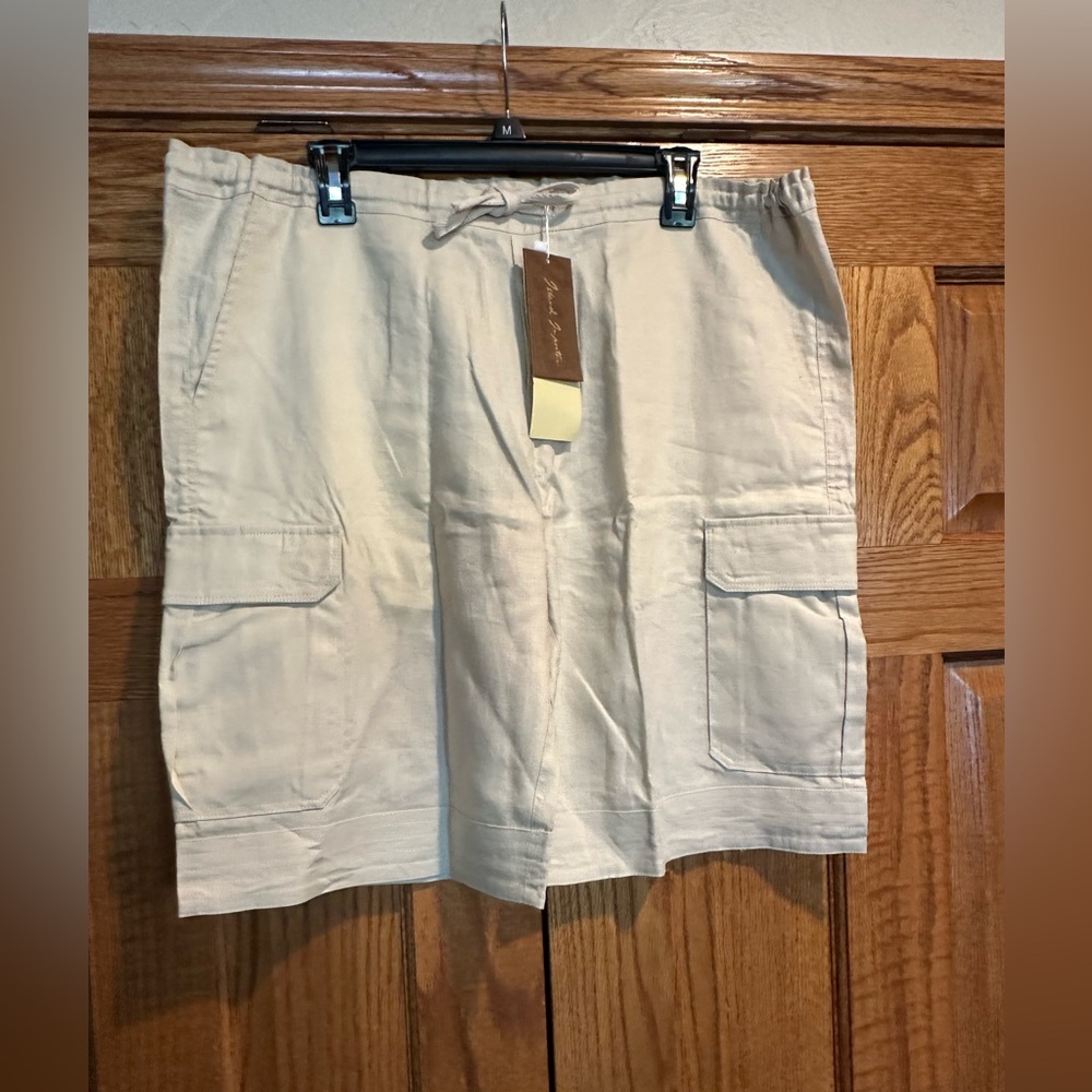 Island Importer Men's Beige Cargo Shorts